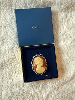 Avon Two-Tone Cameo Brooch in Cream and Brown with Silver-Tone Frame
